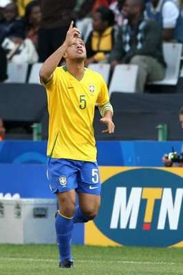 حسب التقارير الإيطالية ميلو نجم اليوفي الجديد