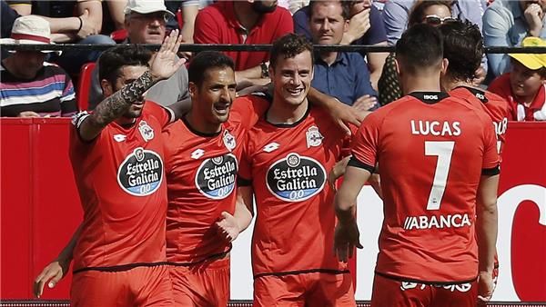 أرشيفية ... ديبورتيفو لاكورونيا