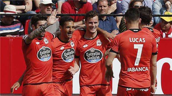 أرشيفية ... ديبورتيفو لاكورونيا