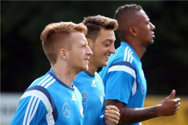 أوزيل ورويس