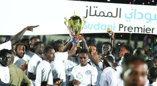 الهلال يحتفل باللقب