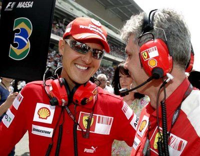 بطل العالم المعتزل مايكل شوماخر 