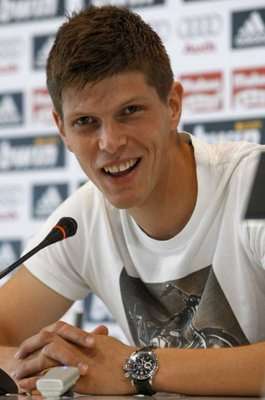 المهاجم الهولندي كلاس يان هونتيلار