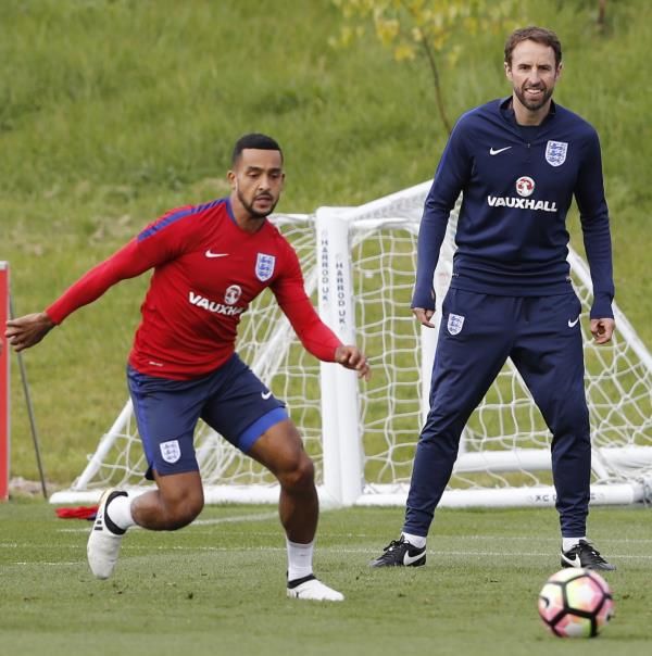 والكوت وساوثجيت خلال التدريبات