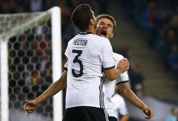 2016-10-08t201249z_108621599_lr1eca81k5d4w_rtrmadp_3_soccer-worldcup-ger-cze_reuters