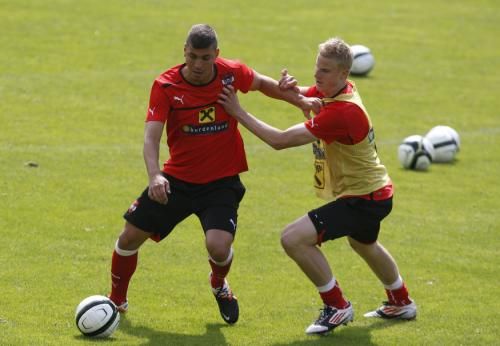 2012-05-29t110148z_01_dom09_rtridsp_3_soccer-friendly_reuters