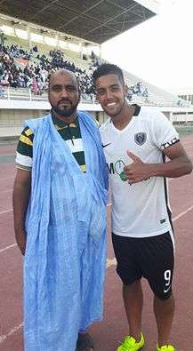 اللاعب البرازيلي مع مراسل كووورة
