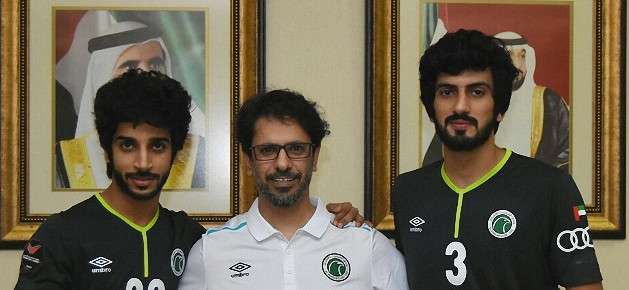 مانع محمد ومحمد عايض يتوسطهم محمد المري