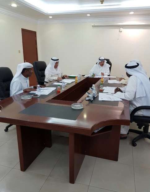 جانب من اجتماع لجنة الانضباط