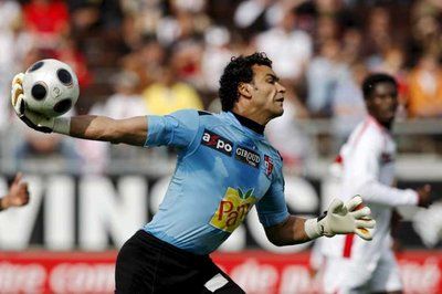 عصام الحضري