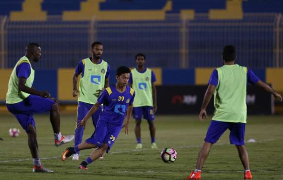 جانب من تدريبات فريق النصر
