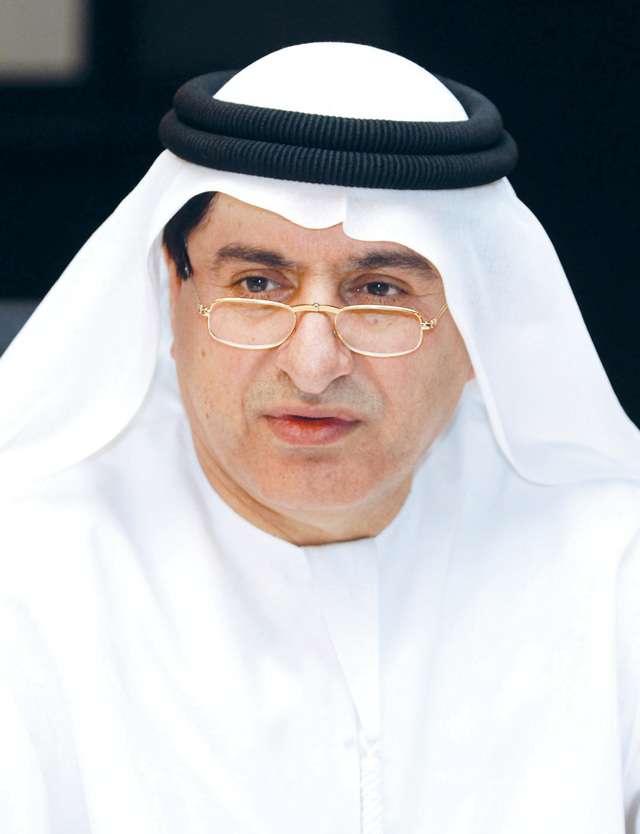 إبراهيم عبد الملك مدير عام هيئة الشباب والرياضة الإماراتية