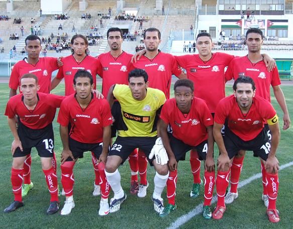 فريق شباب الاردن قبل بداية المباراة وبعدسة كووورة