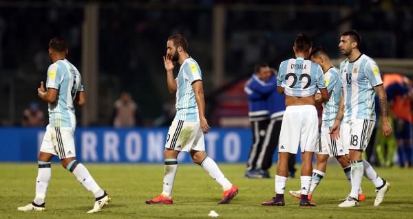 2016-10-12t015905z_1729123906_s1beuglrjdaa_rtrmadp_3_soccer-worldcup-arg-par_reuters