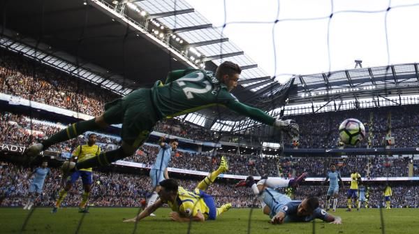 2016-10-15t162319z_119550199_mt1aci14641689_rtrmadp_3_soccer-england-mci-eve_reuters