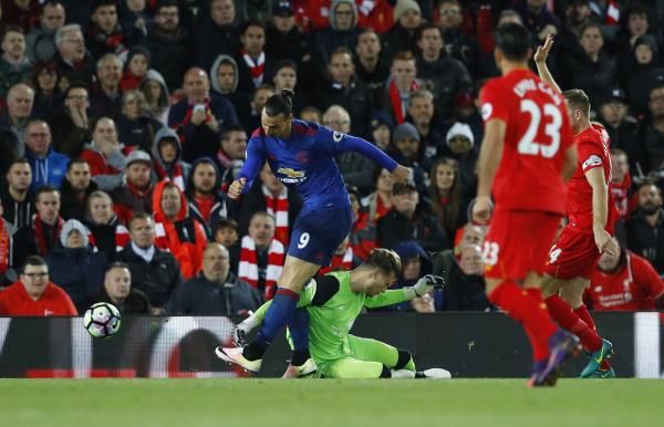 2016-10-17t200804z_119736484_mt1aci14643767_rtrmadp_3_soccer-england-liv-mun_reuters