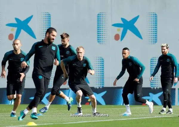 ?i=reuters%2f2016-10-18%2f2016-10-18t104353z_1817581958_d1beuhqyuraa_rtrmadp_3_soccer-champions-fcb-mci_reuters