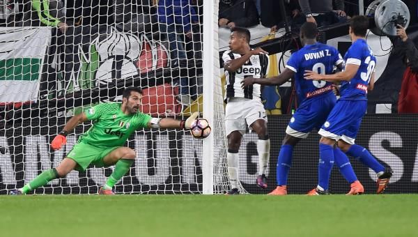 2016-10-15t204740z_1463133554_s1beuhegyuab_rtrmadp_3_soccer-italy_reuters