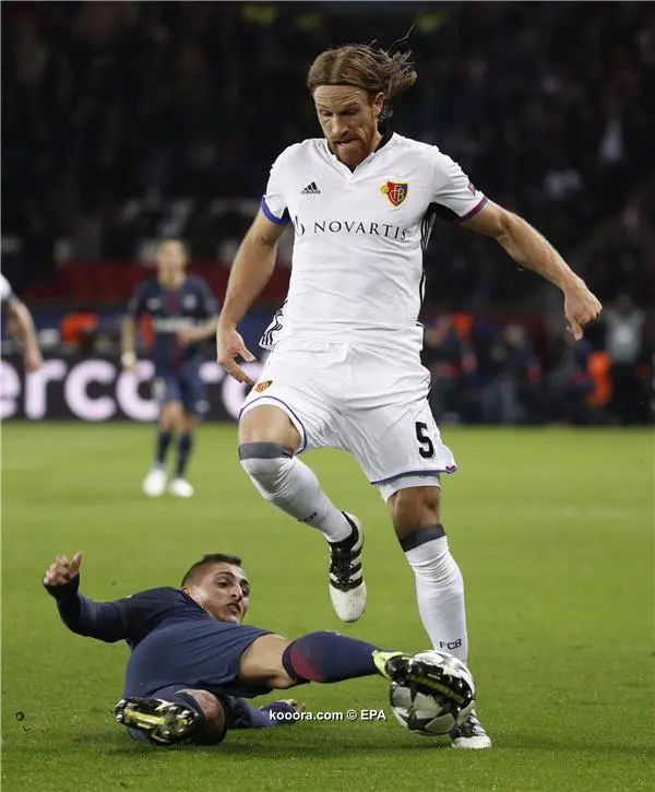 ?i=epa%2fsoccer%2f2016-10%2f2016-10-19%2f2016-10-19-05592662_epa