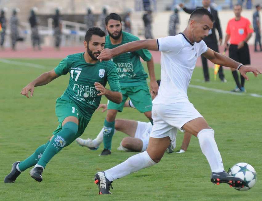 جانب من مباراة الأنصار مع طرابلس