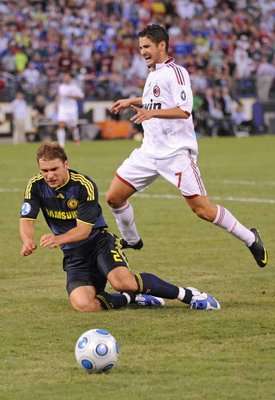 باتو خلال مباراة الفريق الماضية أمام تشلسي