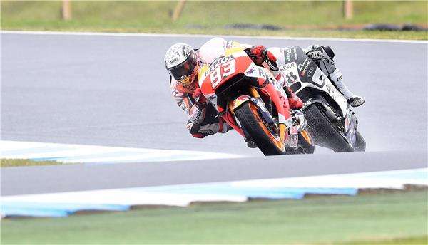 جانب من التجارب التأهيلية