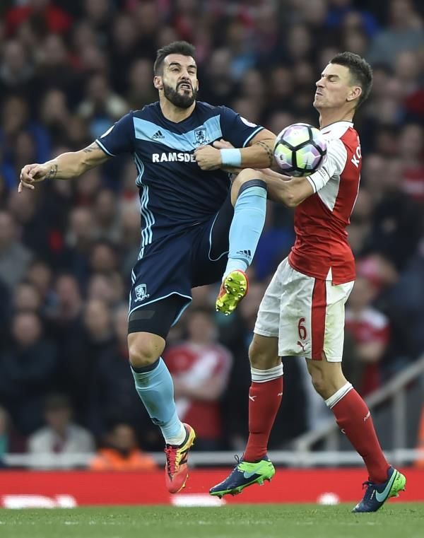 2016-10-22t154435z_120152675_mt1aci14648653_rtrmadp_3_soccer-england-ars-mid_reuters