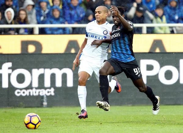 2016-10-23t140334z_568249534_s1aeuiqfowab_rtrmadp_3_soccer-italy_reuters