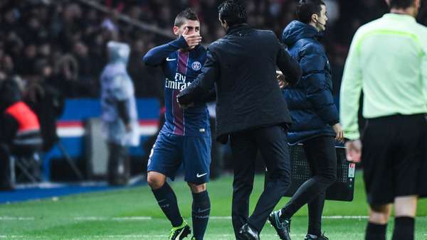 فيراتي لحظة خروجه مستبدلا