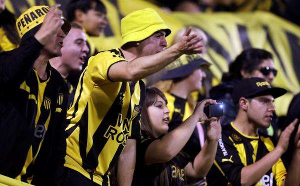 2016-08-09t224716z_790661284_s1betunigqaa_rtrmadp_3_soccer-sudamericana_reuters