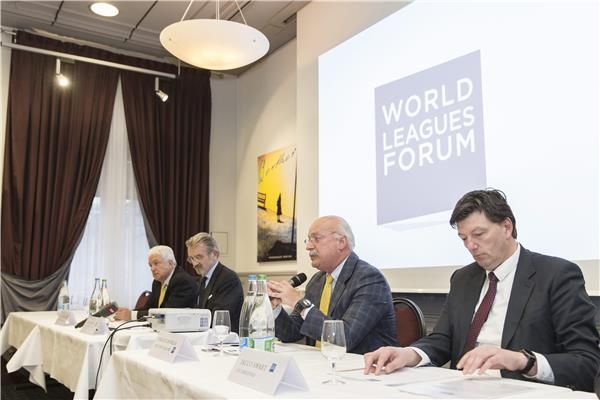 ياكو سفارت - يمين