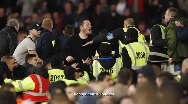 ?i=reuters%2f2016-10-26%2f2016-10-26t203904z_120515944_mt1aci14653112_rtrmadp_3_soccer-england-whu-che_reuters