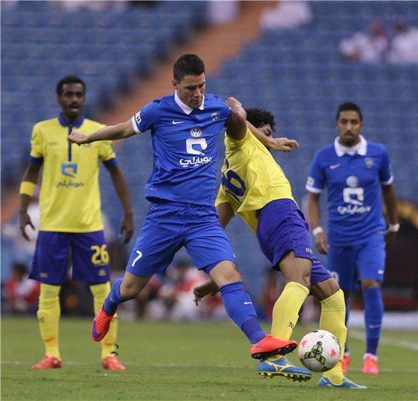 تياجو نيفيز بقميص الهلال السعودي