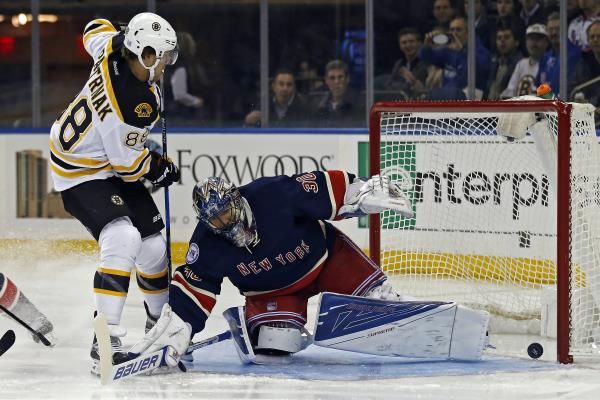 2016-10-27t010015z_1445534391_nocid_rtrmadp_3_nhl-boston-bruins-at-new-york-rangers_reuters