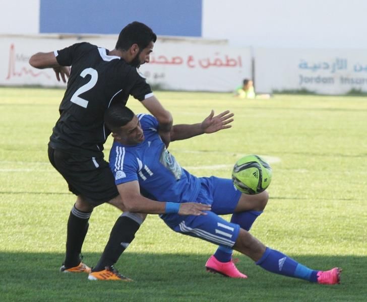 من مباريات دوري الموسم الماضي