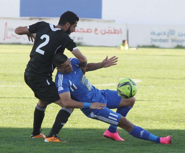 من مباريات دوري الموسم الماضي