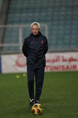  بيرت فان مارفيك المدير الفني للمنتخب الهولندي 