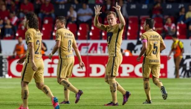 فرحة لاعبي  بوماس أونام