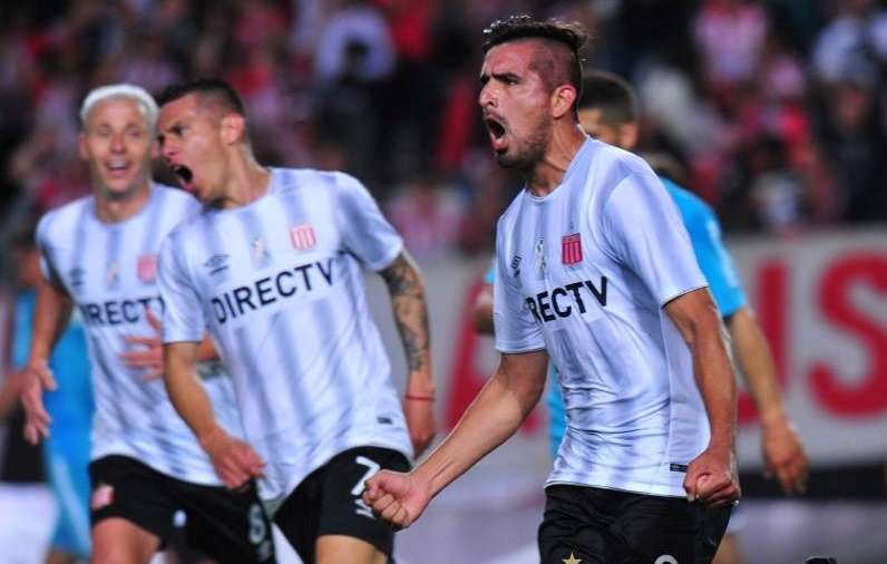 فرحة لاعبي إستوديانتس