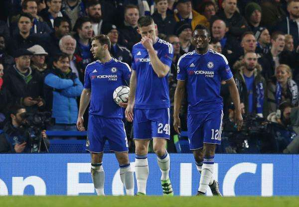 ميكيل وايفانوفيتش مع كاهيل