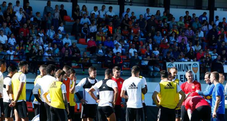 جانب من تدريب فريق فالنسيا اليوم