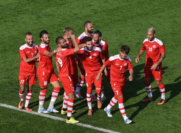 فرحة لاعبي الإخاء بالفوز على الراسينج