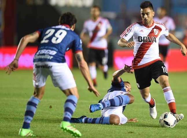 جانب من مباراة ريفر بليت وأرسنال