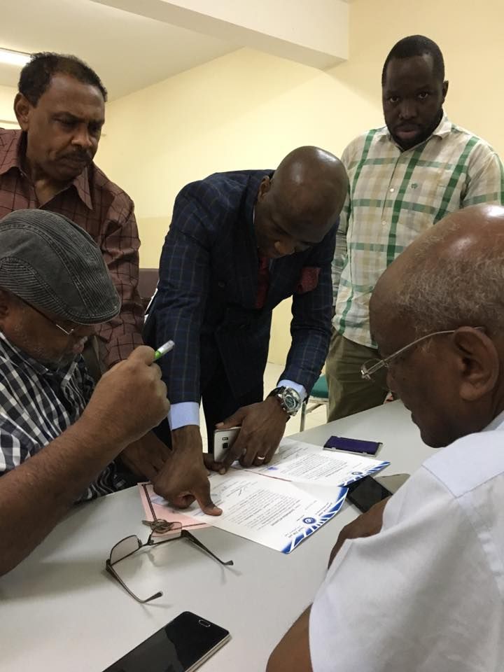 سادومبا يوقع على المخالصة المالية