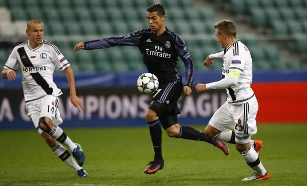 2016-11-02t211409z_1908846493_lr1ecb21mza5p_rtrmadp_3_soccer-champions-war-mad_reuters
