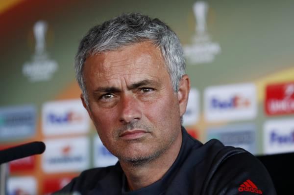 2016-10-19t125229z_119883149_mt1aci14645309_rtrmadp_3_soccer-europa-mnu-fen_reuters