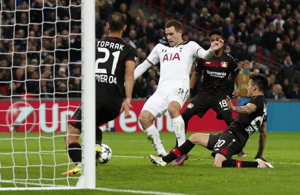 2016-11-02t213023z_121123823_mt1aci14659531_rtrmadp_3_soccer-champions-tot-lev_reuters