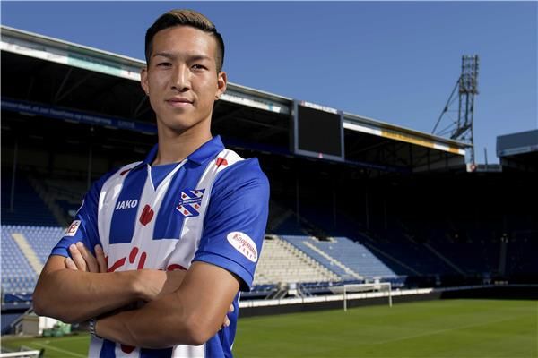 يوكي كوباياشي لاعب فريق هيرنيفين الهولندي