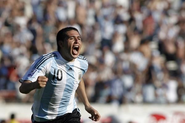 2015-01-26t021923z_1696560494_gm1eb1q0sbv01_rtrmadp_3_argentina-soccer_reuters