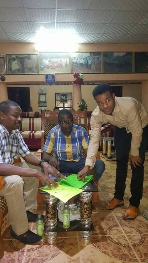 إبراهومة يوقع على عقود انتقاله